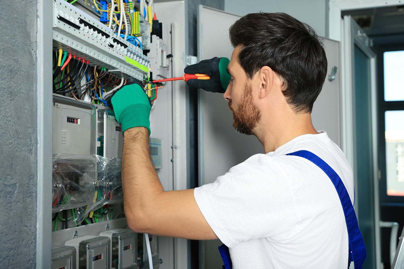 Nieder­spannungs­anlagen bei UP Elektroanlagen GmbH in Frankfurt am Main