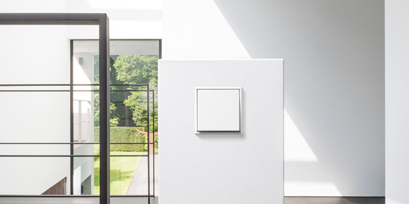 JUNG Schalterprogramme bei UP Elektroanlagen GmbH in Frankfurt am Main